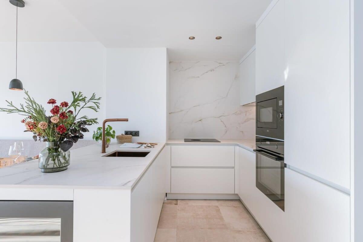 קנוקה-הייסט Stunning And Modern Apartment With Sunny Balcony מראה חיצוני תמונה